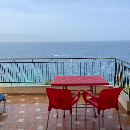 Lovely 3-Bedroom Apartment Rei Sarandë Buitenkant foto