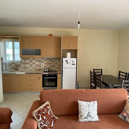 Lovely 3-Bedroom Apartment Rei Sarandë Buitenkant foto