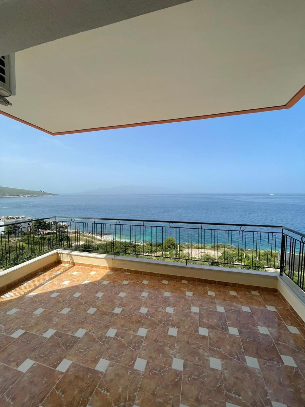 Lovely 3-Bedroom Apartment Rei Sarandë Buitenkant foto