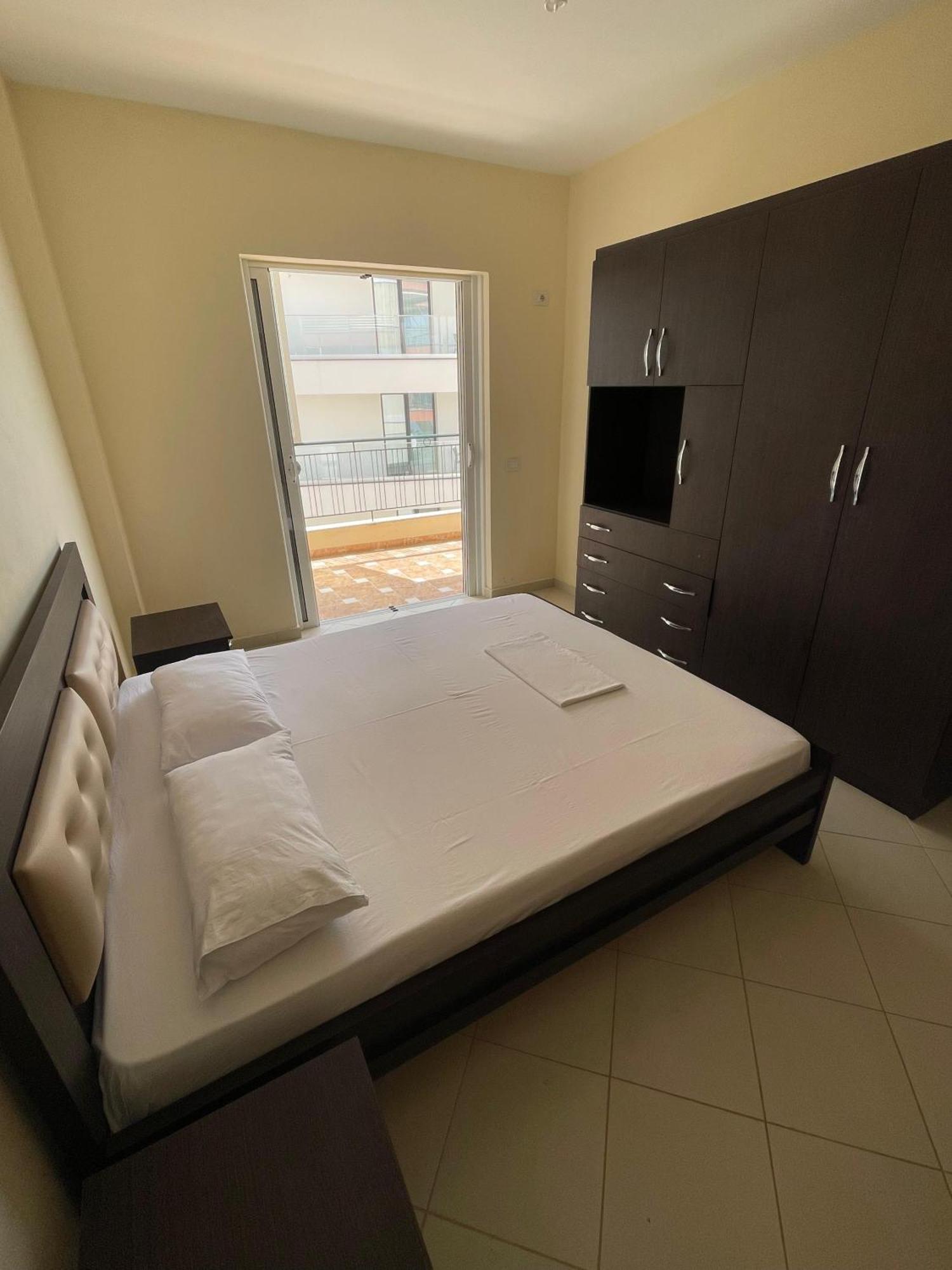 Lovely 3-Bedroom Apartment Rei Sarandë Buitenkant foto