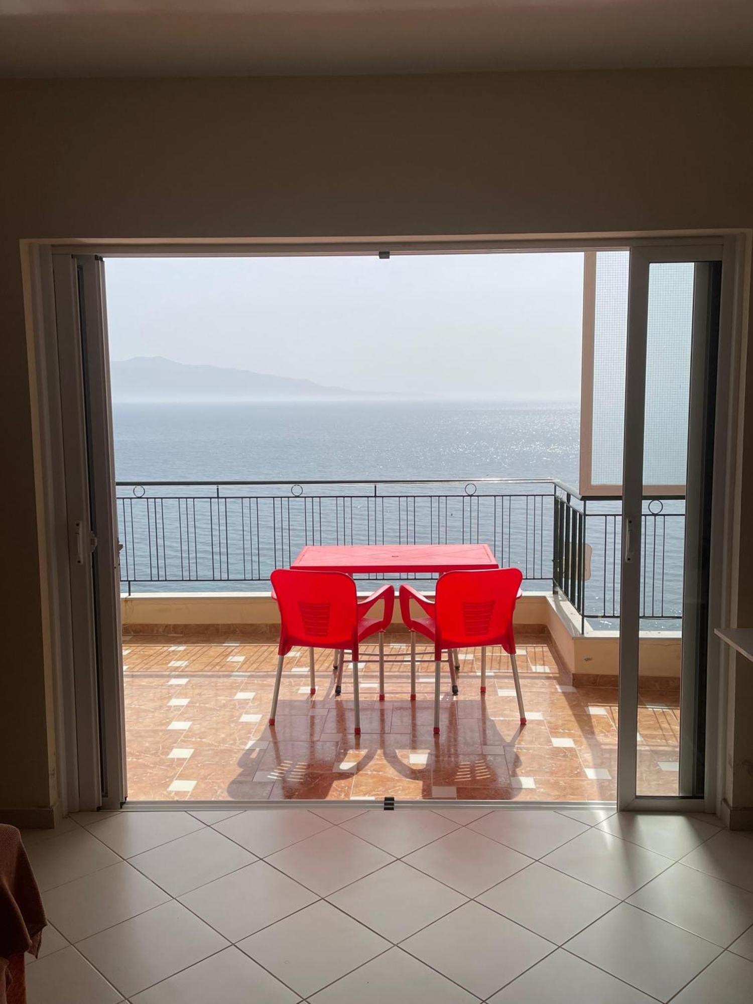 Lovely 3-Bedroom Apartment Rei Sarandë Buitenkant foto