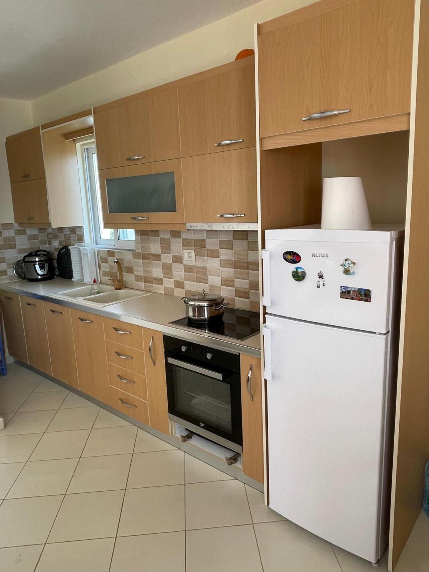 Lovely 3-Bedroom Apartment Rei Sarandë Buitenkant foto