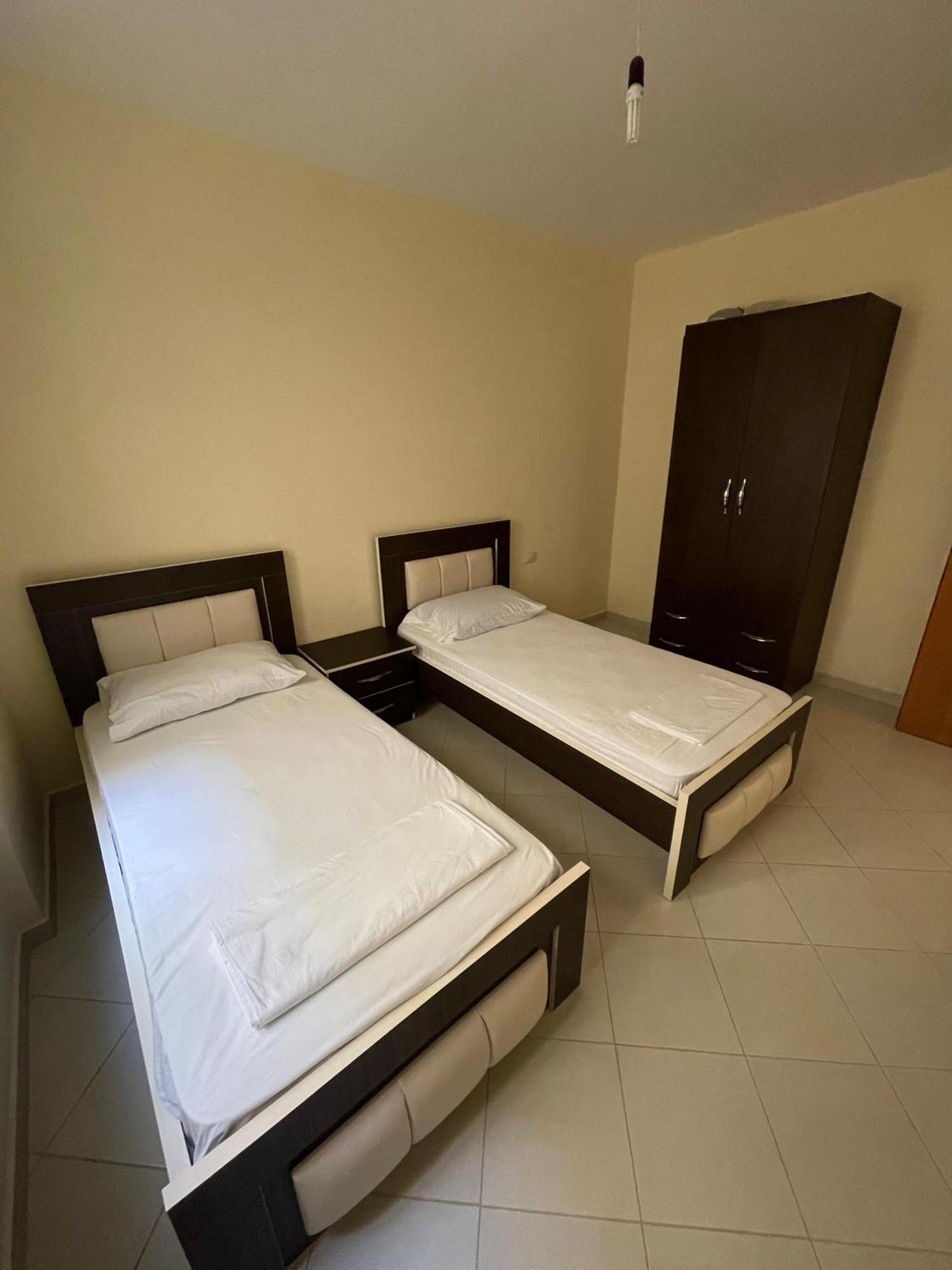 Lovely 3-Bedroom Apartment Rei Sarandë Buitenkant foto
