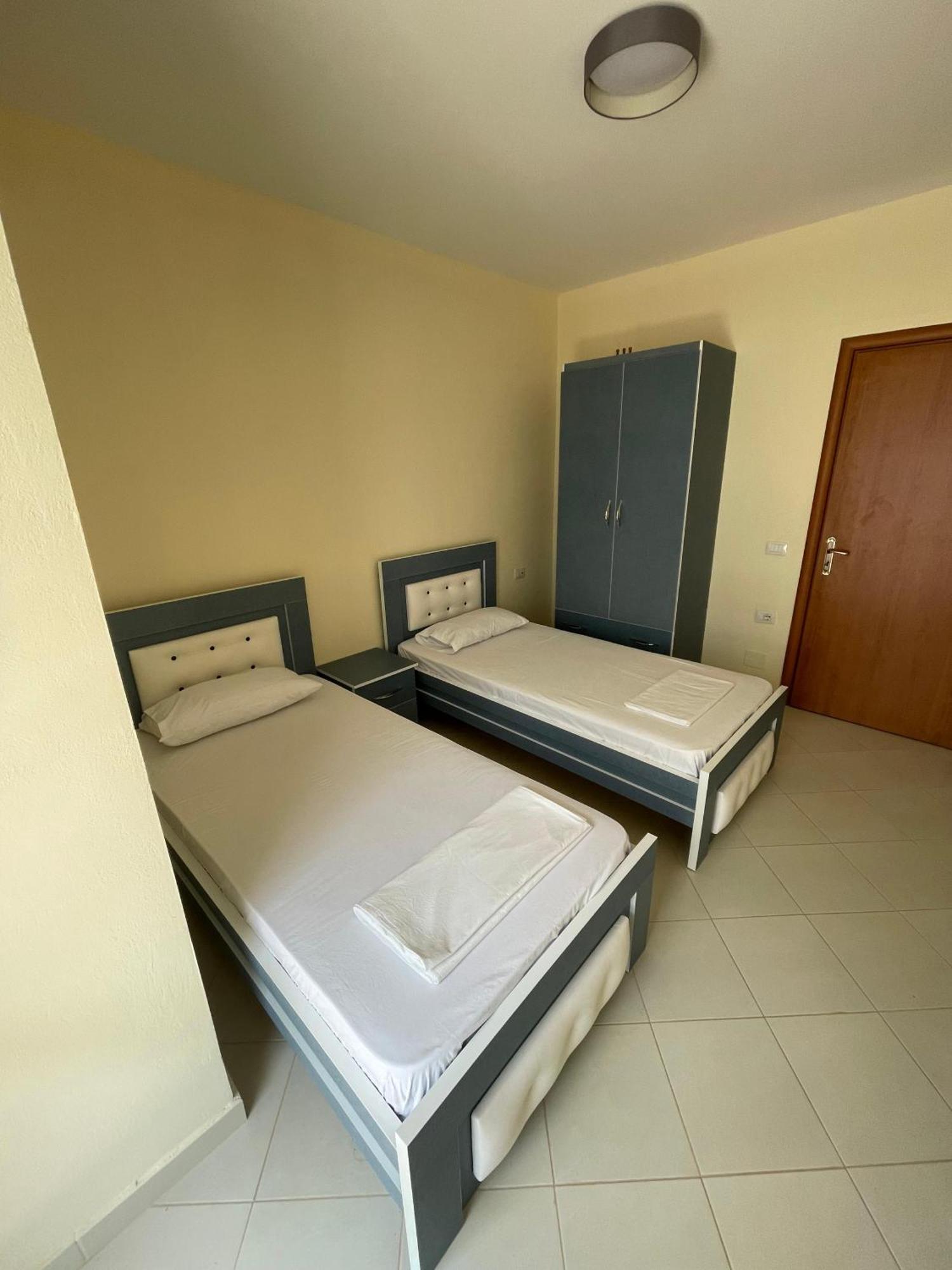 Lovely 3-Bedroom Apartment Rei Sarandë Buitenkant foto