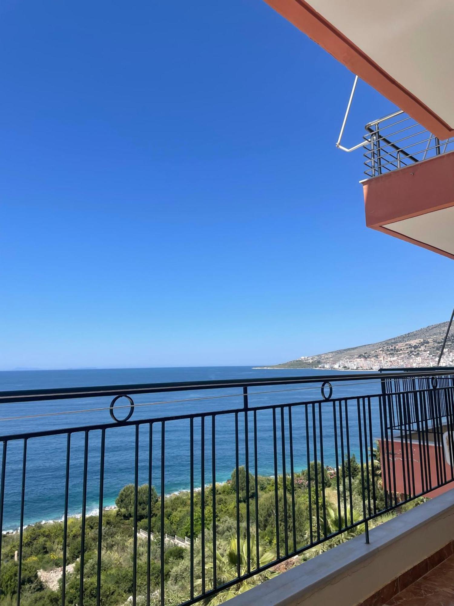 Lovely 3-Bedroom Apartment Rei Sarandë Buitenkant foto